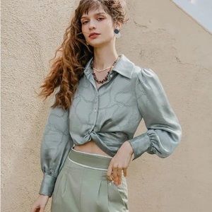 NTW ⭐️Petite Studio Briella Cropped Top Satin Blouse, Sage Color, XS